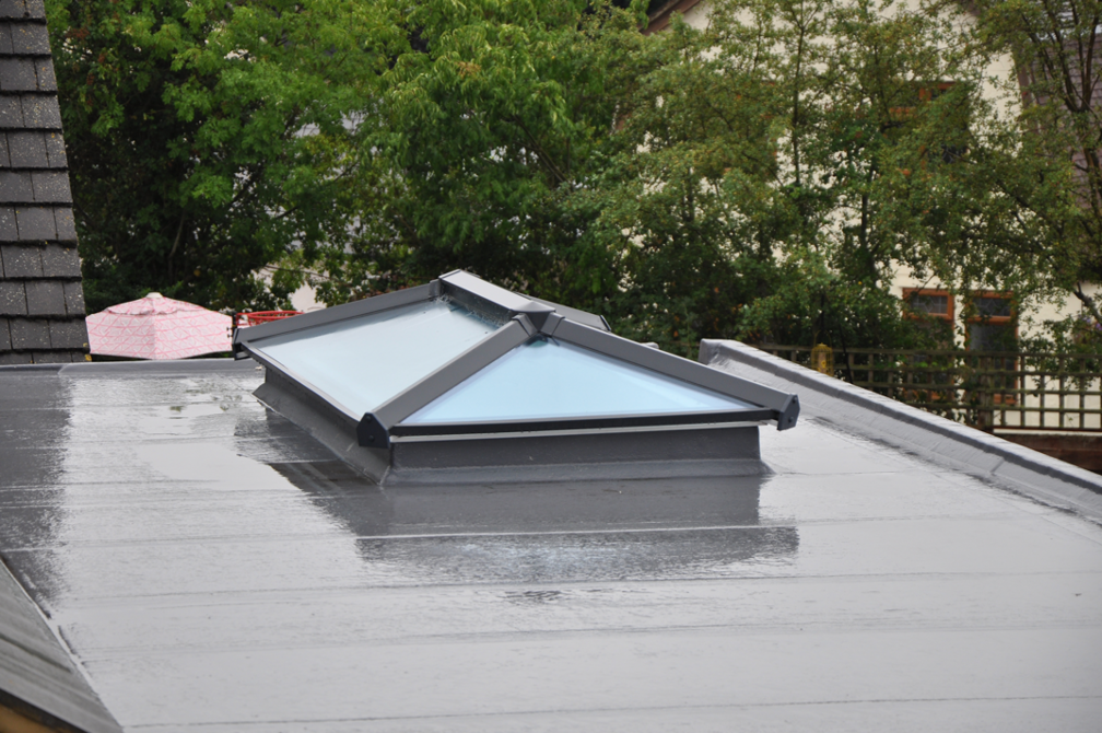 Flat roofing contractor in Berwyn Illinois